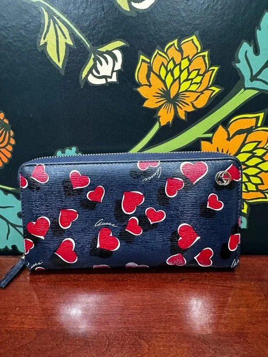 Gucci Heart Print Zip Around Wallet – Navy & Red with COA - Picture 6 of 11